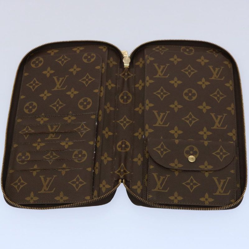 Louis Vuitton Monogram Poche Escapade Travel Case M60113  57889 - Image 9