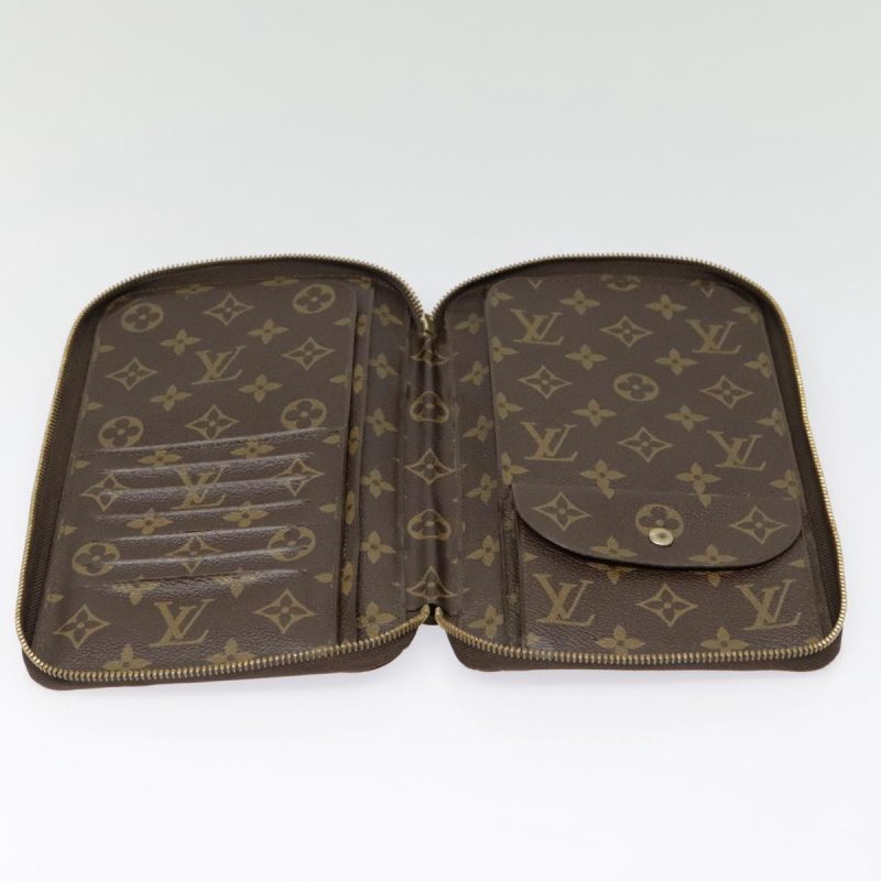 Louis Vuitton Monogram Poche Escapade Travel Case M60113  91943 - Image 10