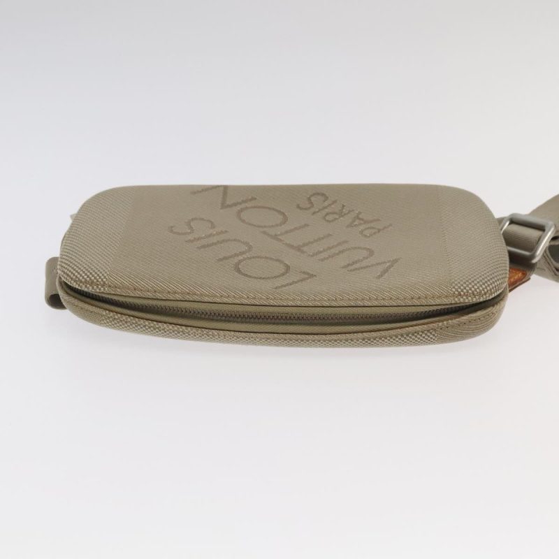 Louis Vuitton Damier Geant Mage Shoulder Bag Beige M93501  95296 - Image 4