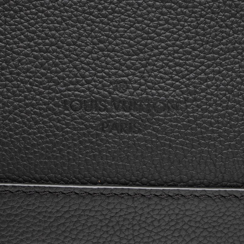Louis Vuitton Calfskin Aerogram Takeoff Messenger Bag (QgVacu) - Image 8