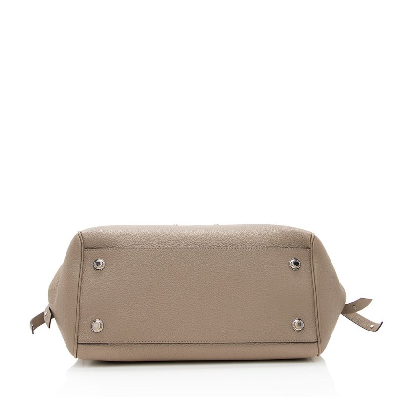 Louis Vuitton Veau Nuage Calfskin Milla MM Tote - FINAL SALE (19070) - Image 4