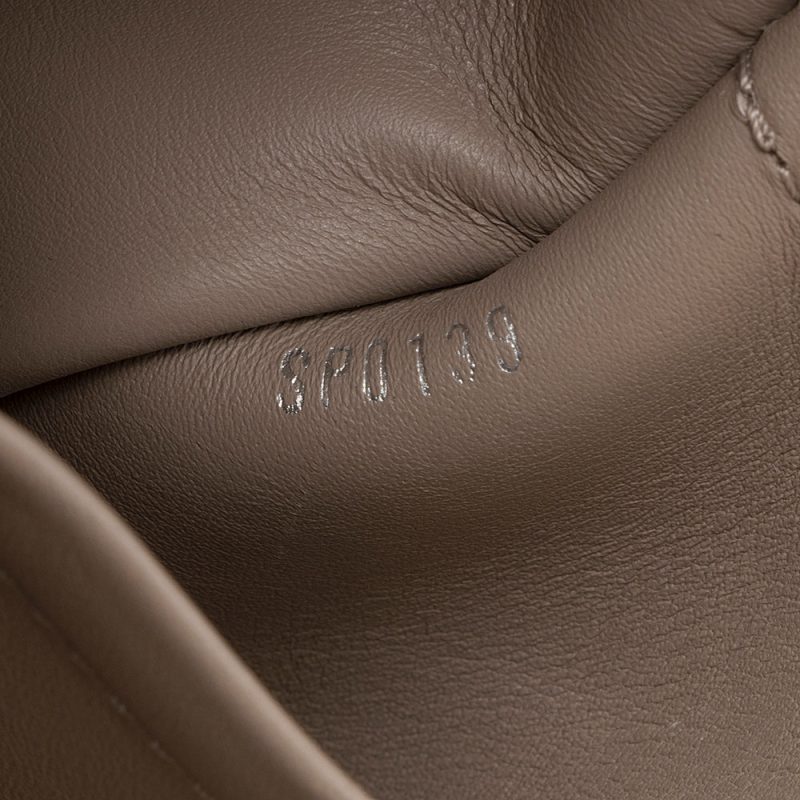 Louis Vuitton Veau Nuage Calfskin Milla MM Tote - FINAL SALE (19070) - Image 6