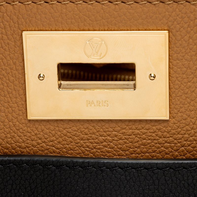 Louis Vuitton Calfskin Monogram Canvas On My Side MM Tote (bmZRwZ) - Image 10