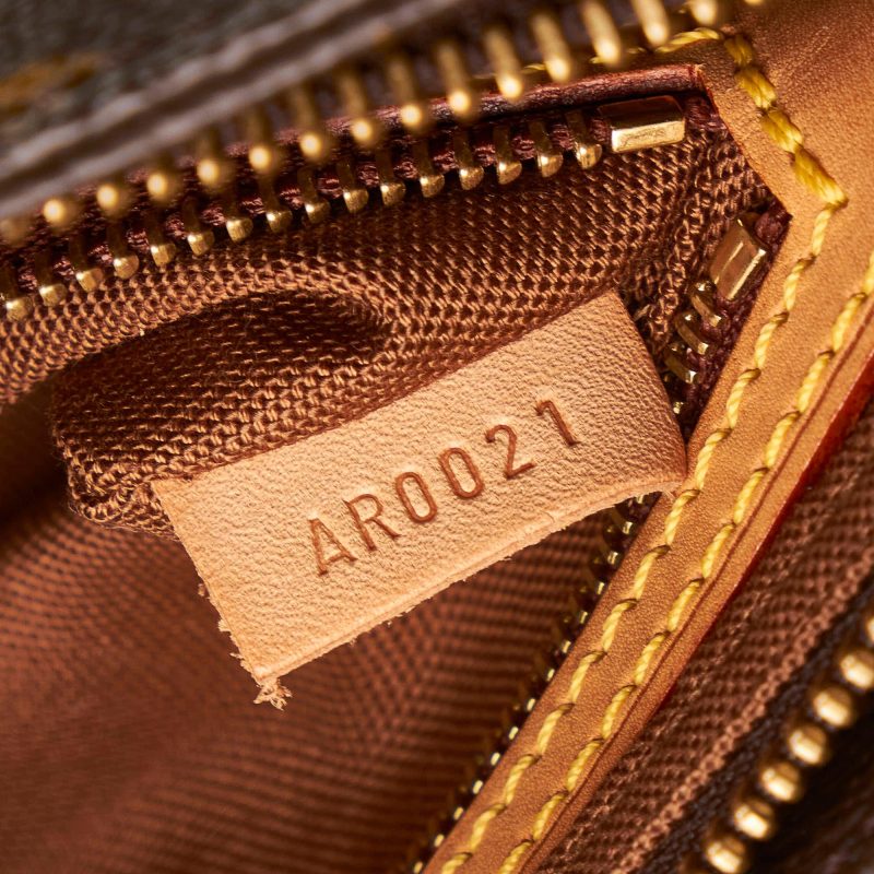 Louis Vuitton Monogram Trotteur (34035) - Image 8