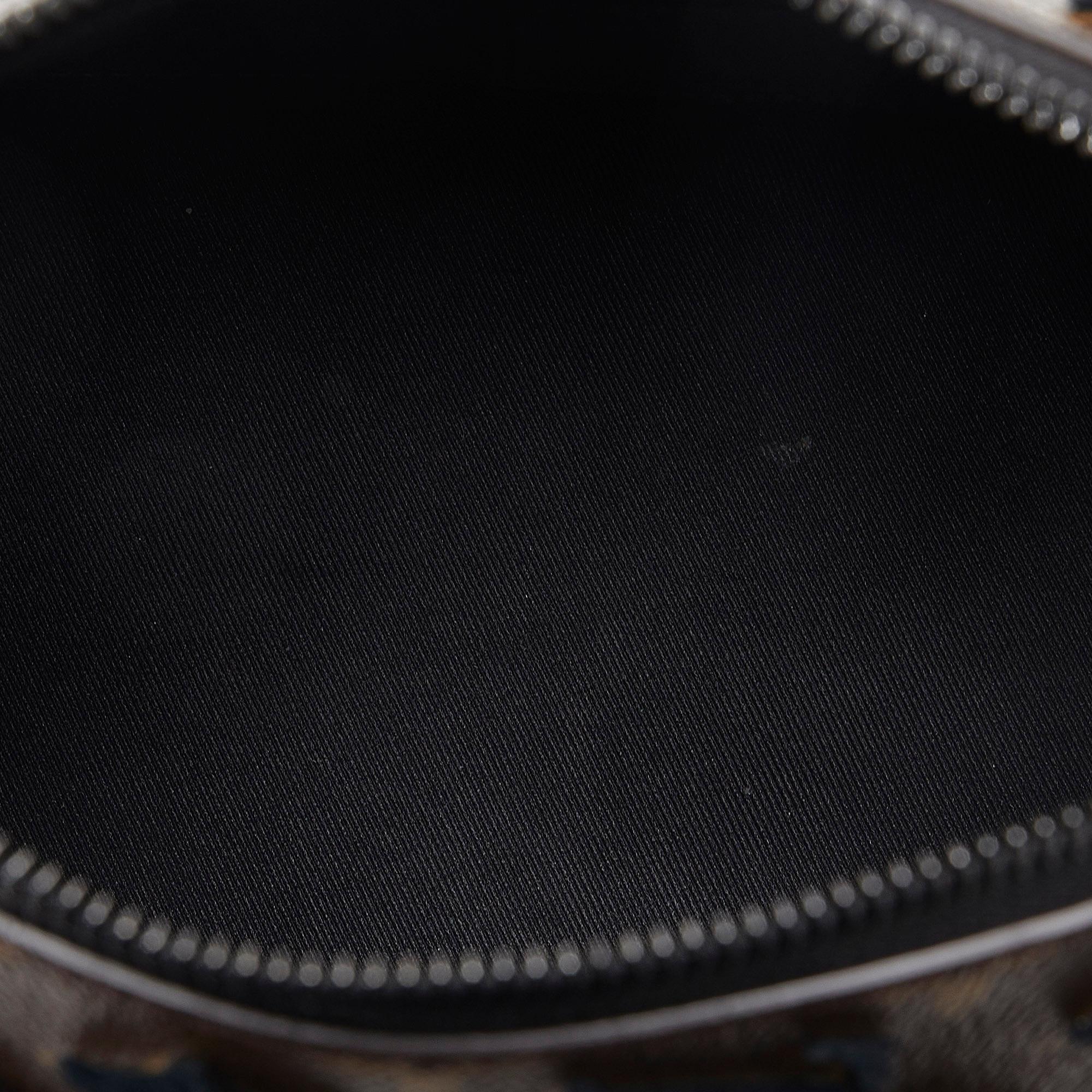 Louis Vuitton Monogram Tuffetage Triangle Messenger (mXWoCr) - Image 6