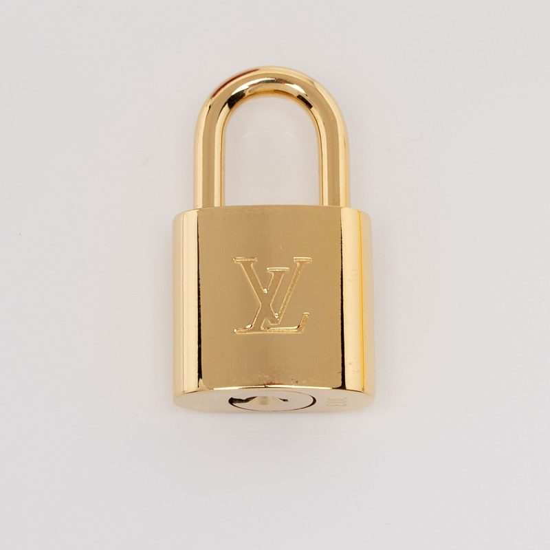 Louis Vuitton Monogram Vernis Alma BB Satchel (CV7nBZ) - Image 10