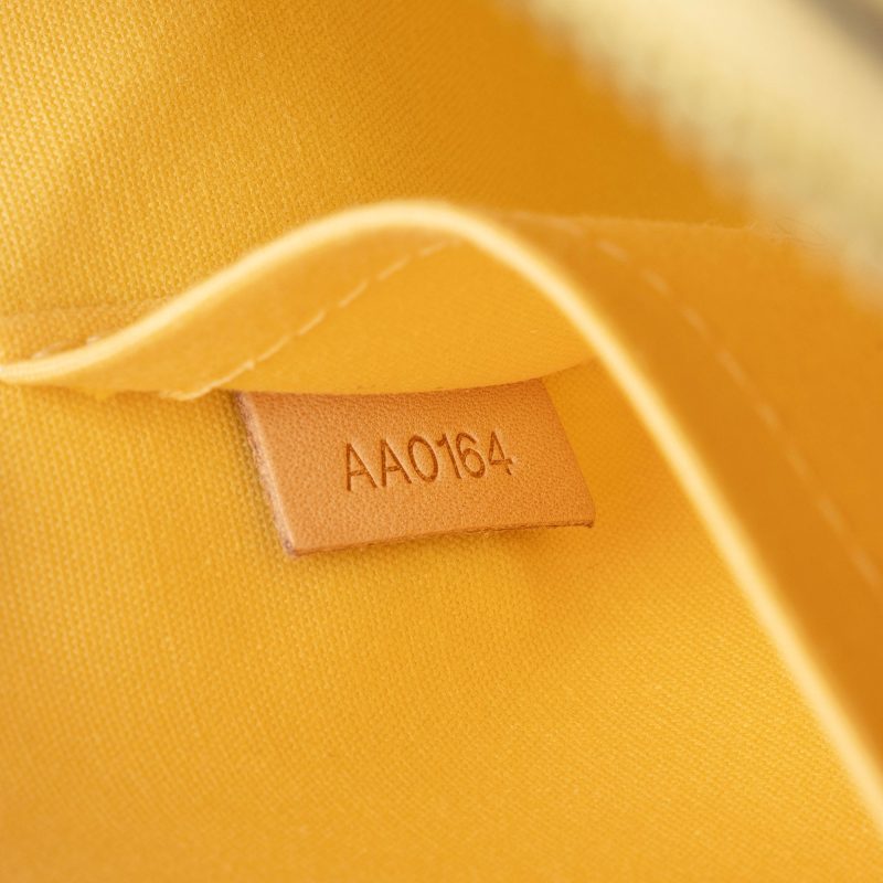 Louis Vuitton Monogram Vernis Alma BB Satchel (KPekdc) - Image 6