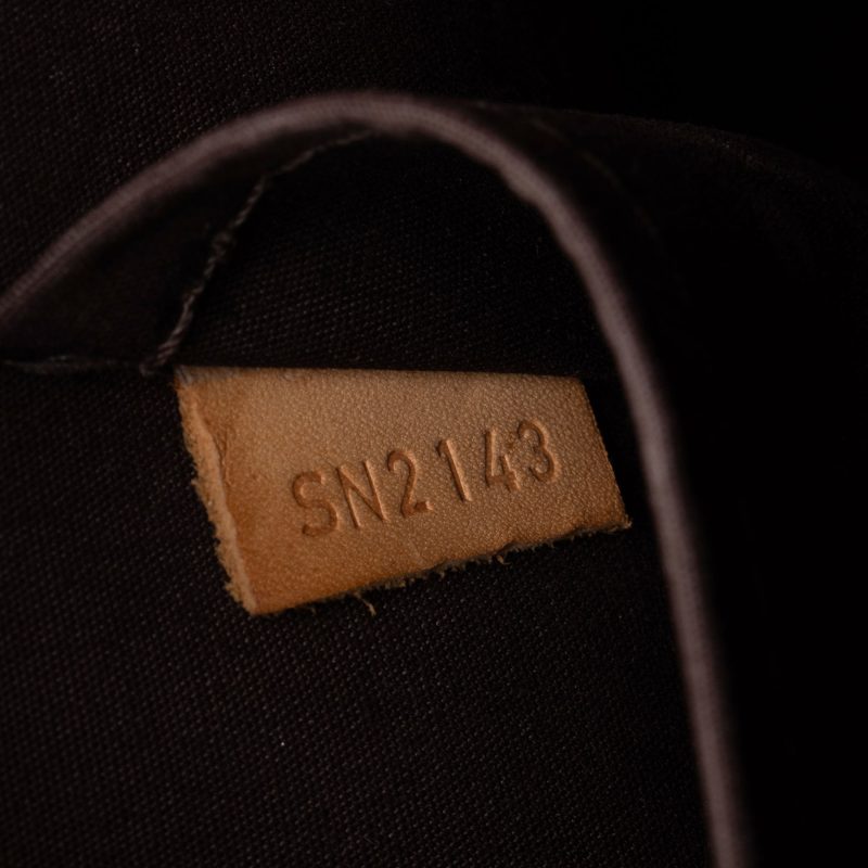 Louis Vuitton Monogram Vernis Alma GM Satchel (K55Nxm) - Image 6
