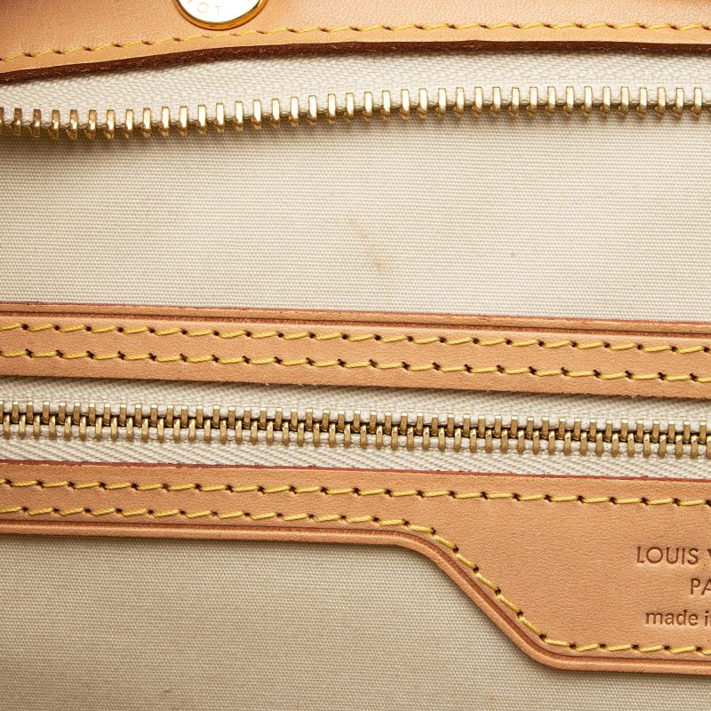 Louis Vuitton Monogram Vernis Brea GM Satchel (23147) - Image 10