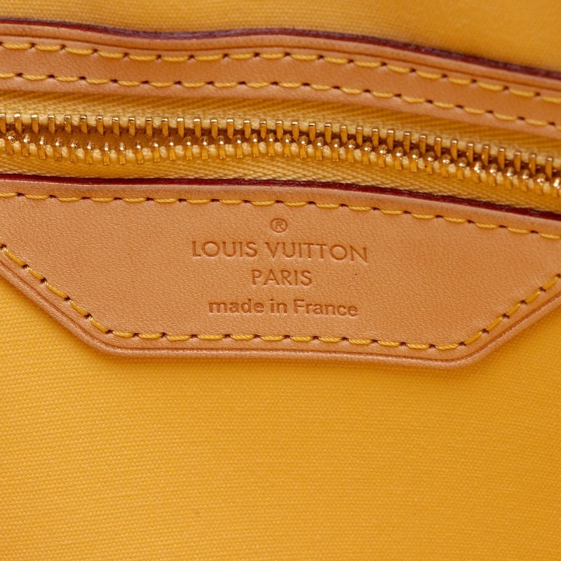 Louis Vuitton Monogram Vernis Brea MM Satchel (sj1CmG) - Image 8