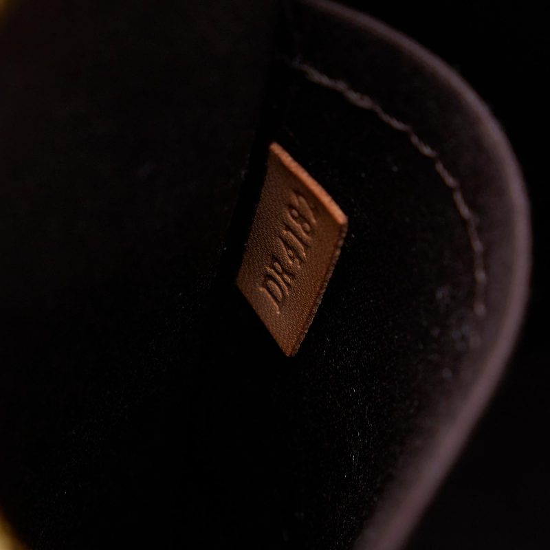 Louis Vuitton Monogram Vernis Brea MM (mhzUxd) - Image 8