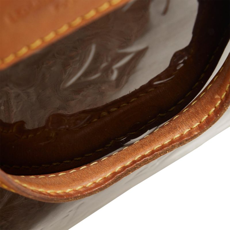 Louis Vuitton Monogram Vernis Brea MM (OqUUSZ) - Image 10