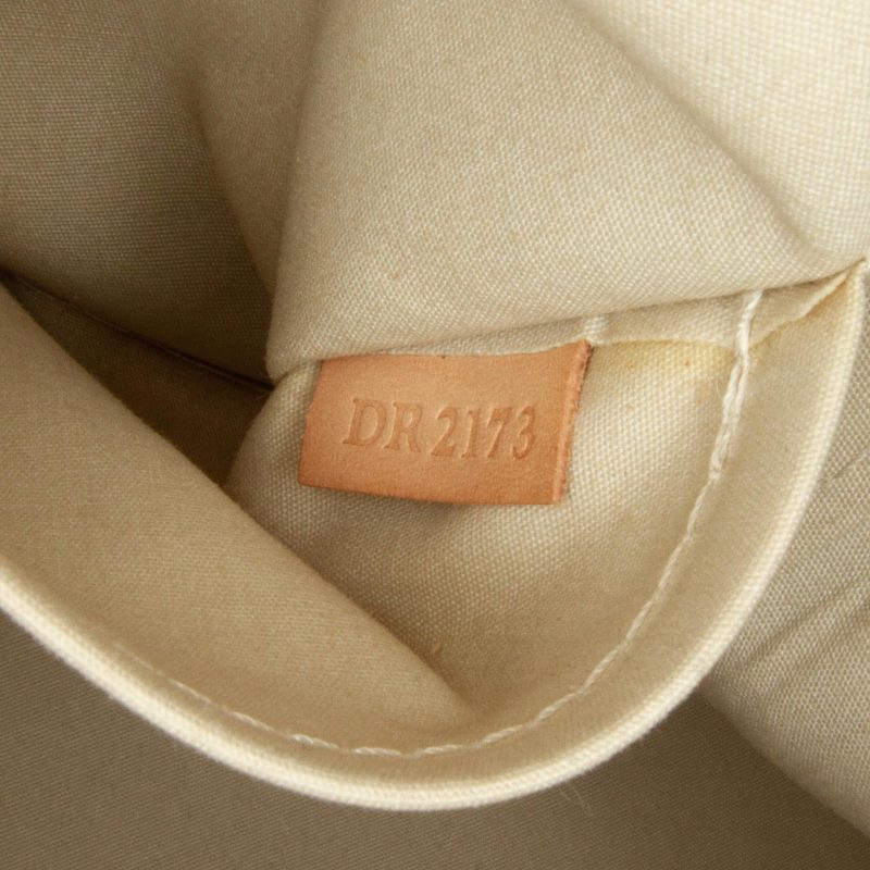 Louis Vuitton Monogram Vernis Brea MM (yttlDO) - Image 10