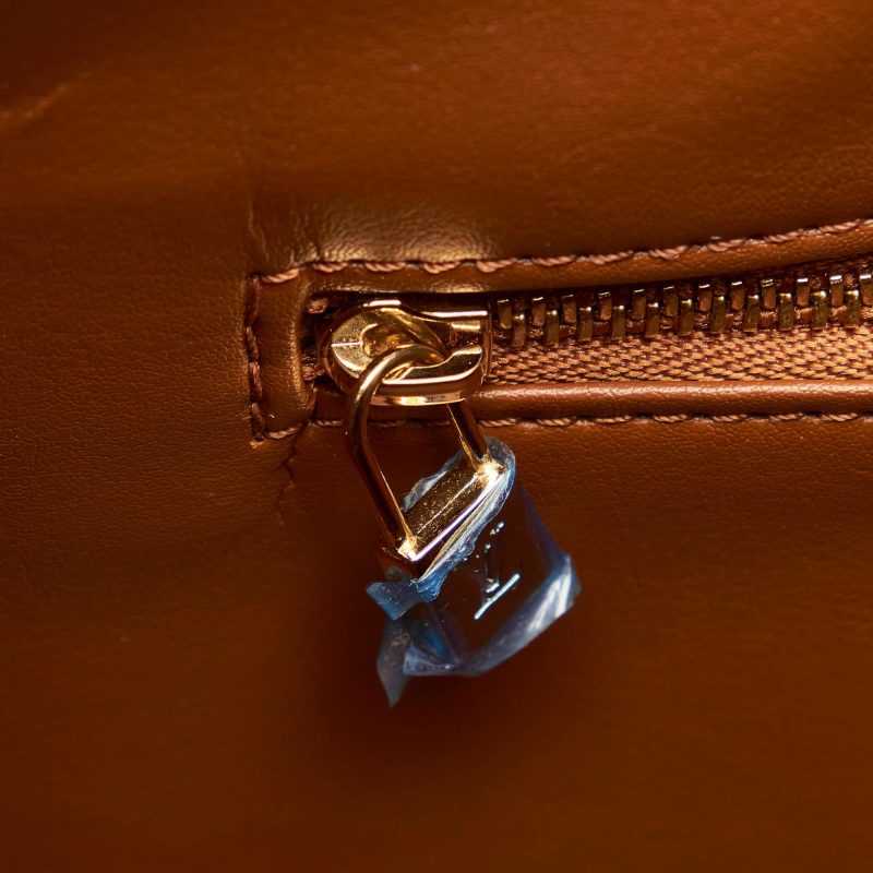 Louis Vuitton Monogram Vernis Houston 34989) - Image 9