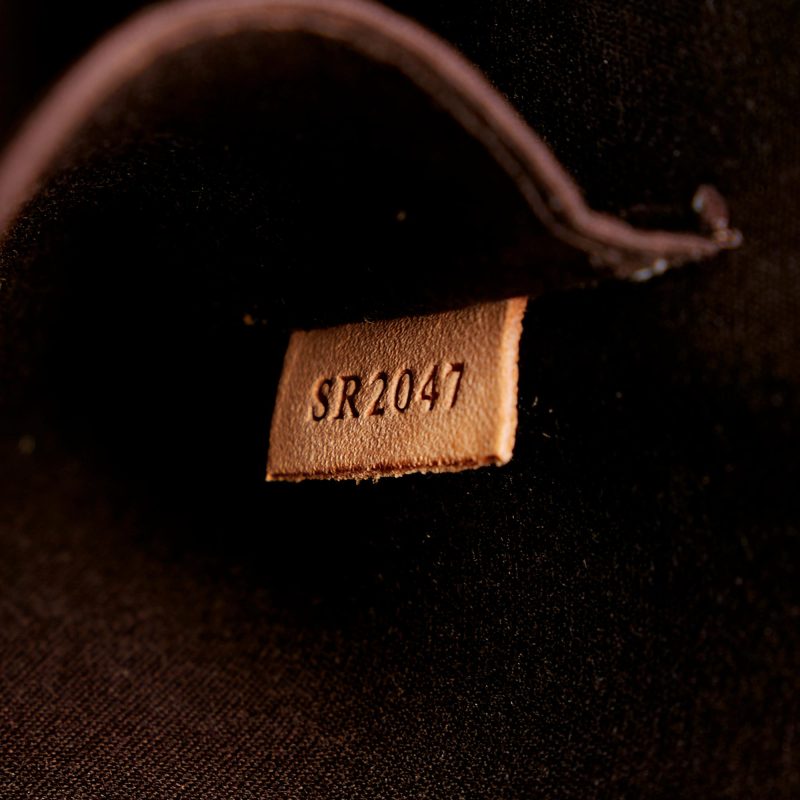 Louis Vuitton Monogram Vernis Roxbury Drive 36268) - Image 8