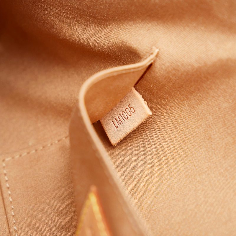 Louis Vuitton Monogram Vernis Roxbury Drive (yBcZJA) - Image 8