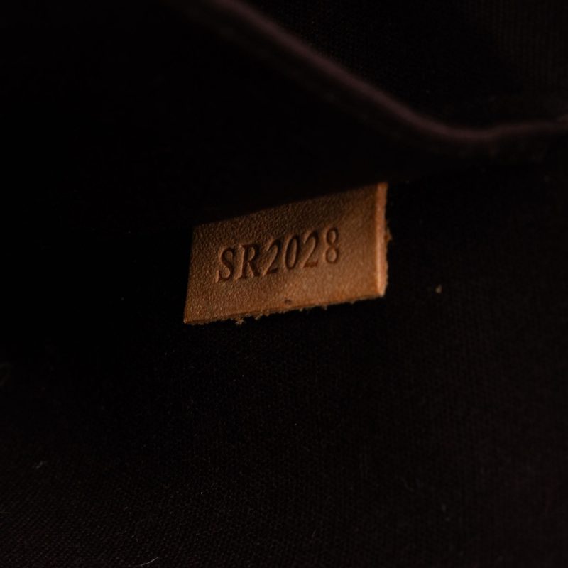 Louis Vuitton Monogram Vernis Roxbury Drive (DHDpeP) - Image 8