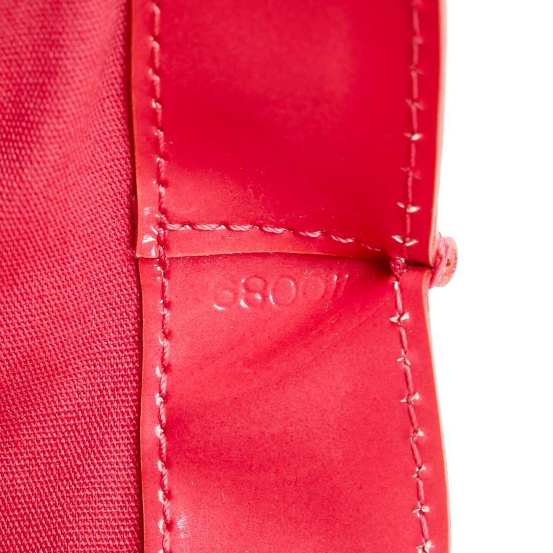 Louis Vuitton Monogram Vernis Wilshire PM (YVHE6k) - Image 8