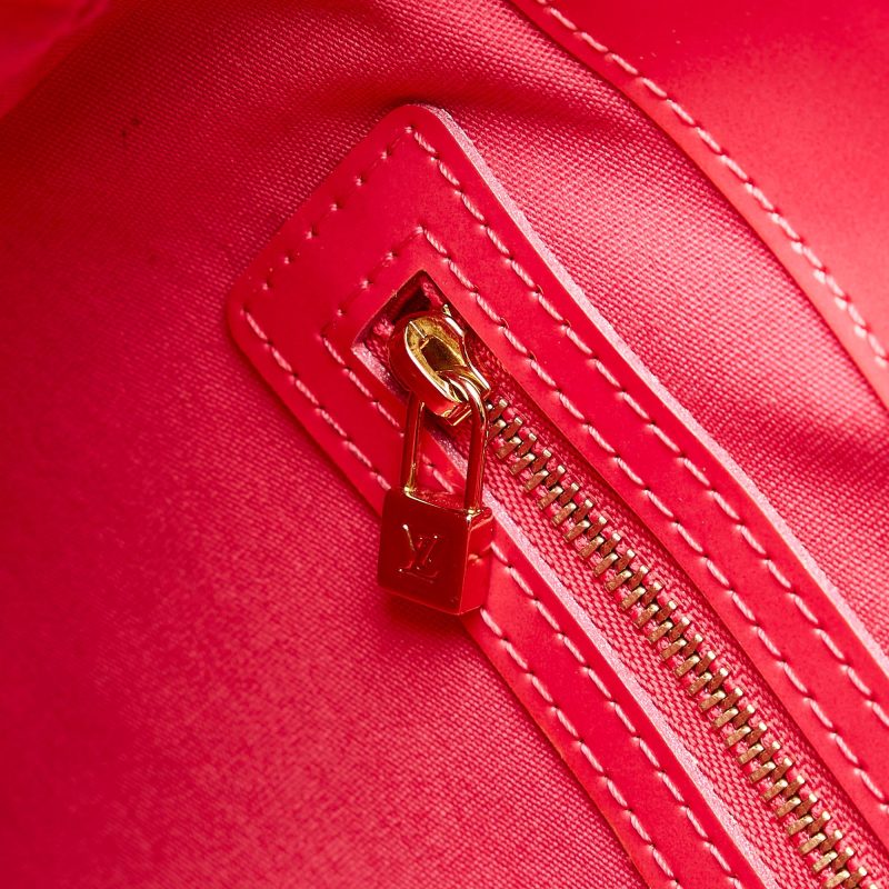 Louis Vuitton Monogram Vernis Wilshire PM (YVHE6k) - Image 9
