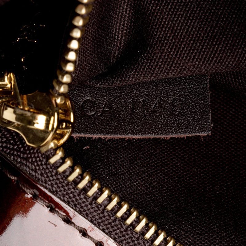 Louis Vuitton Patent Leather Sobe Clutch (O0hDXi) - Image 5