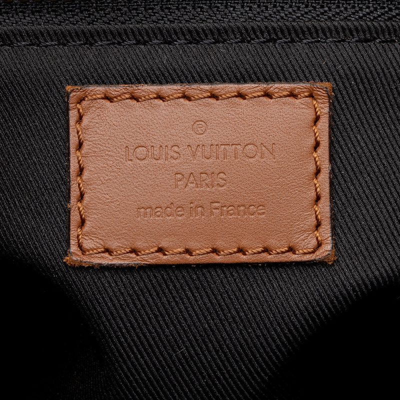 Louis Vuitton Reverse Monogram Dauphine MM Hobo (21159) - Image 8