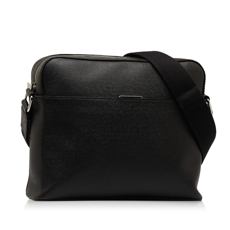 Louis Vuitton Taiga Anton Messenger PM (QmN9Ao) - Image 2