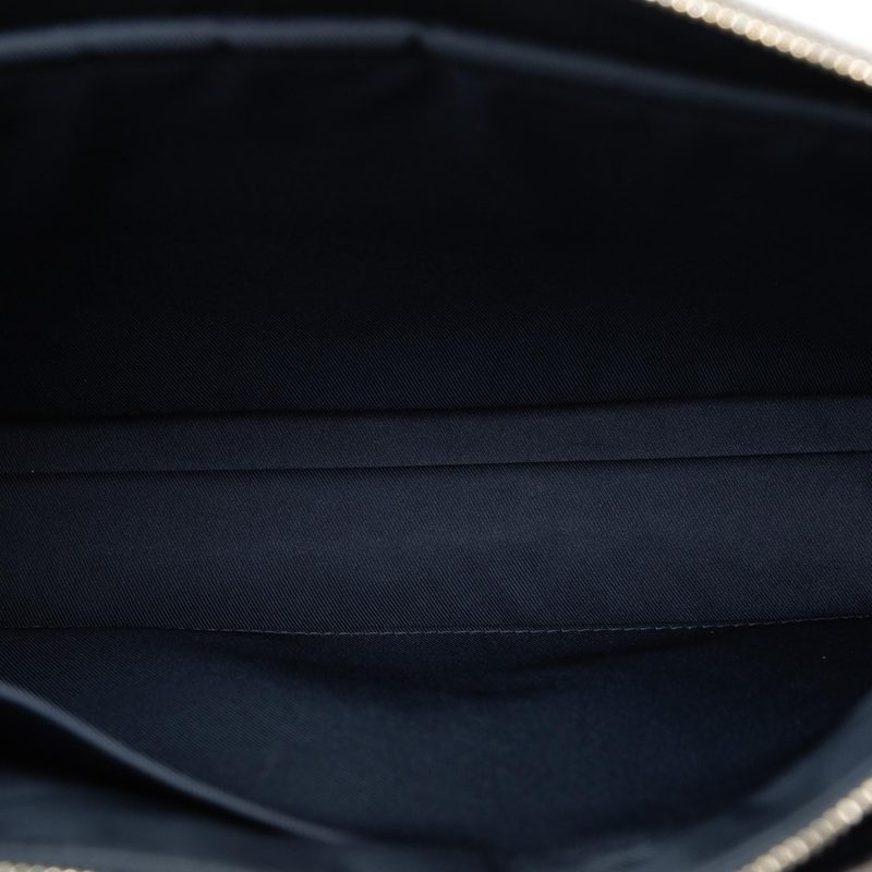 Louis Vuitton Taiga Anton Soft Briefcase (vlWbmk) - Image 6