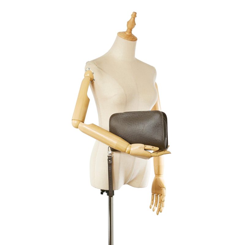 Louis Vuitton Taiga Baikal (23380) - Image 5