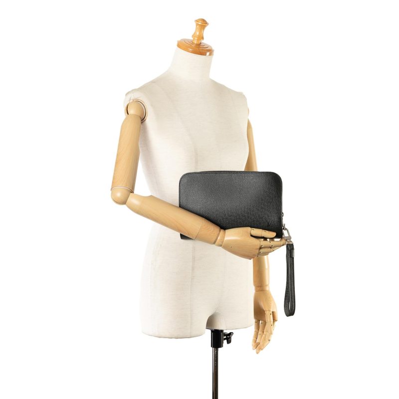 Louis Vuitton Taiga Baikal (tvT3hd) - Image 5