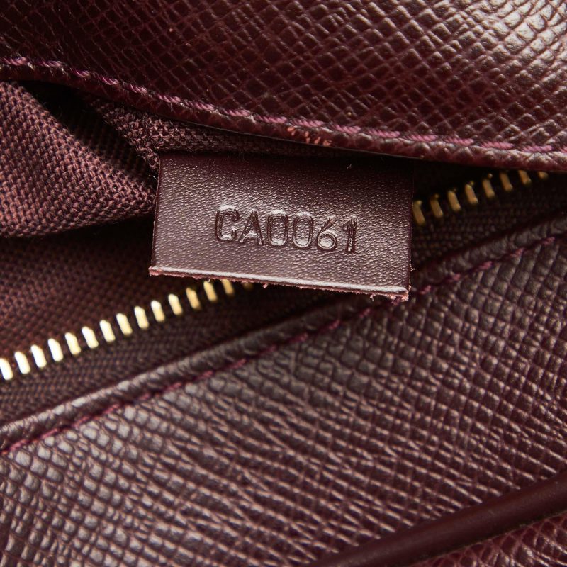 Louis Vuitton Taiga Kaluga Clutch Bag (31673) - Image 8