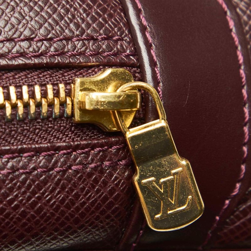 Louis Vuitton Taiga Kaluga Clutch Bag (31673) - Image 9
