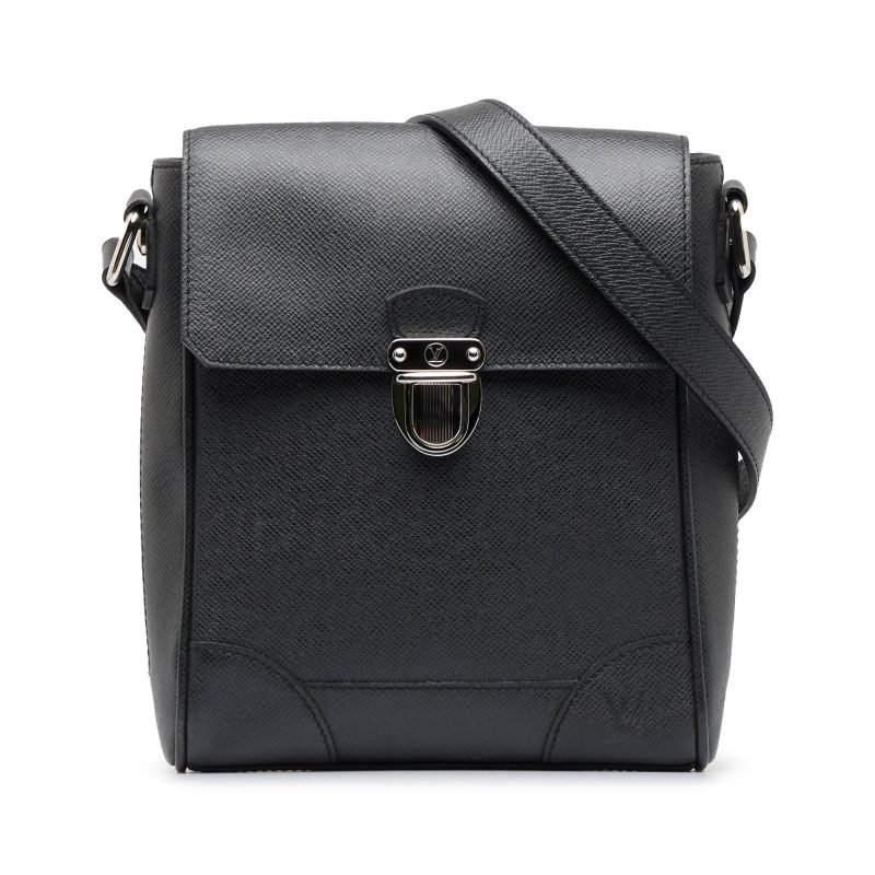 Louis Vuitton Taiga Luca (ePr5Wb)