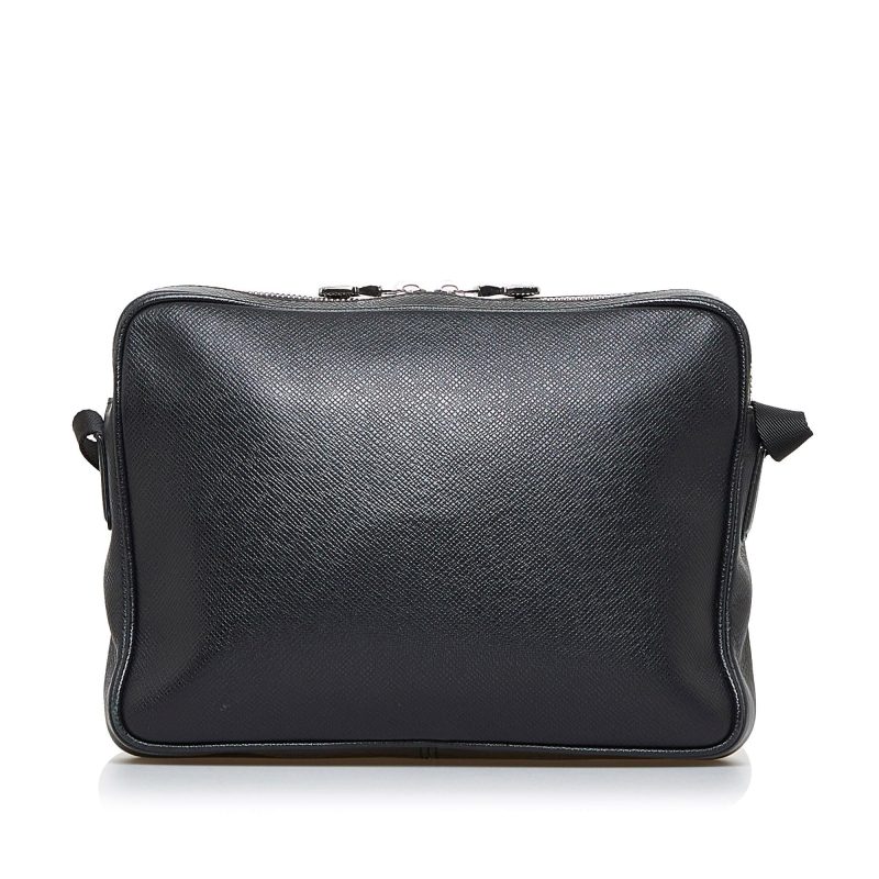 Louis Vuitton Taiga Outdoor Messenger (6BNpFk) - Image 3