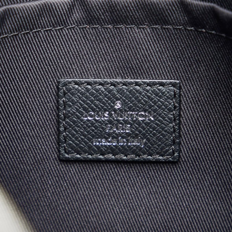Louis Vuitton Taiga Outdoor Messenger (6BNpFk) - Image 7