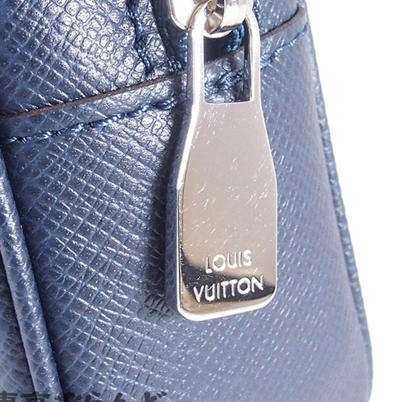Louis Vuitton Taiga Pochette Kasai (blvHqr) - Image 6