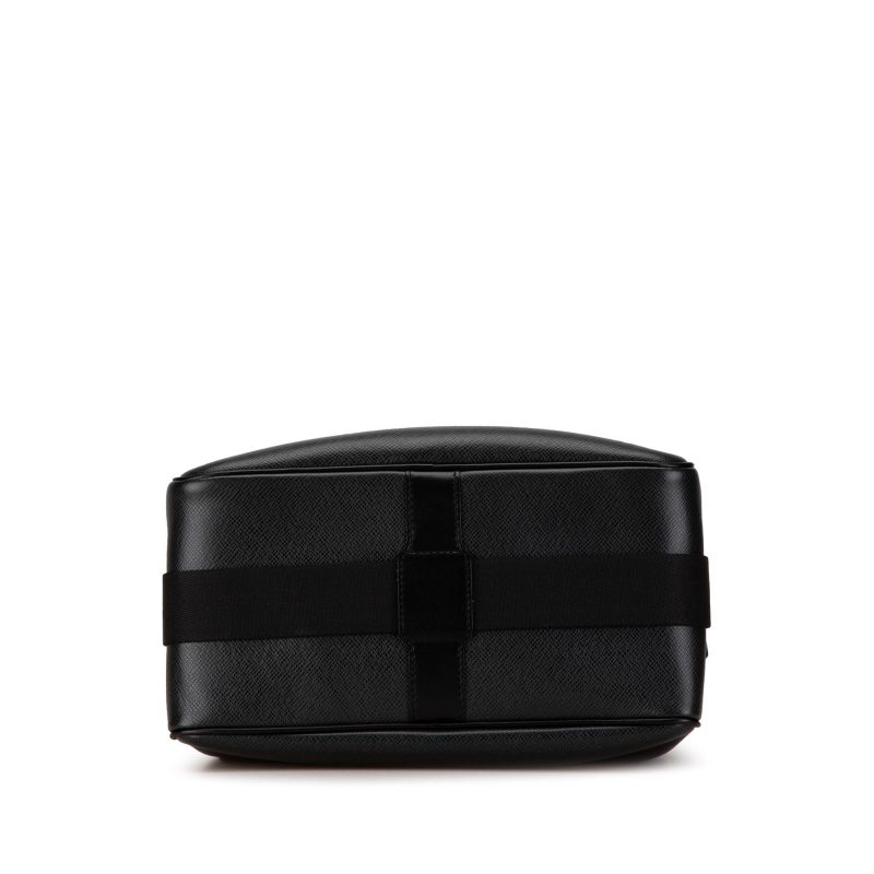 Louis Vuitton Taiga Reporter PM (f2dwZU) - Image 4