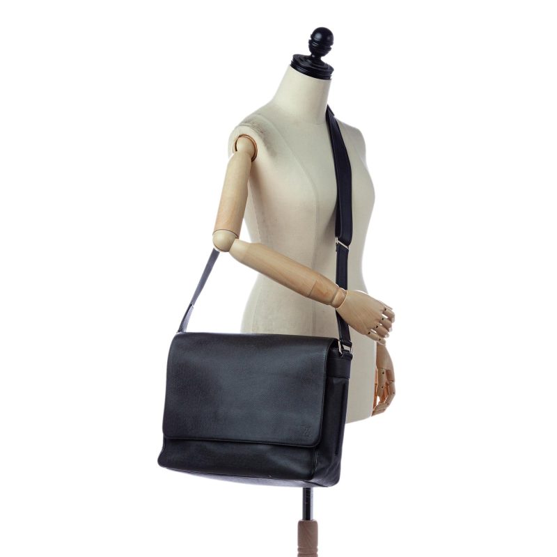 Louis Vuitton Taiga Roman MM (28770) - Image 6