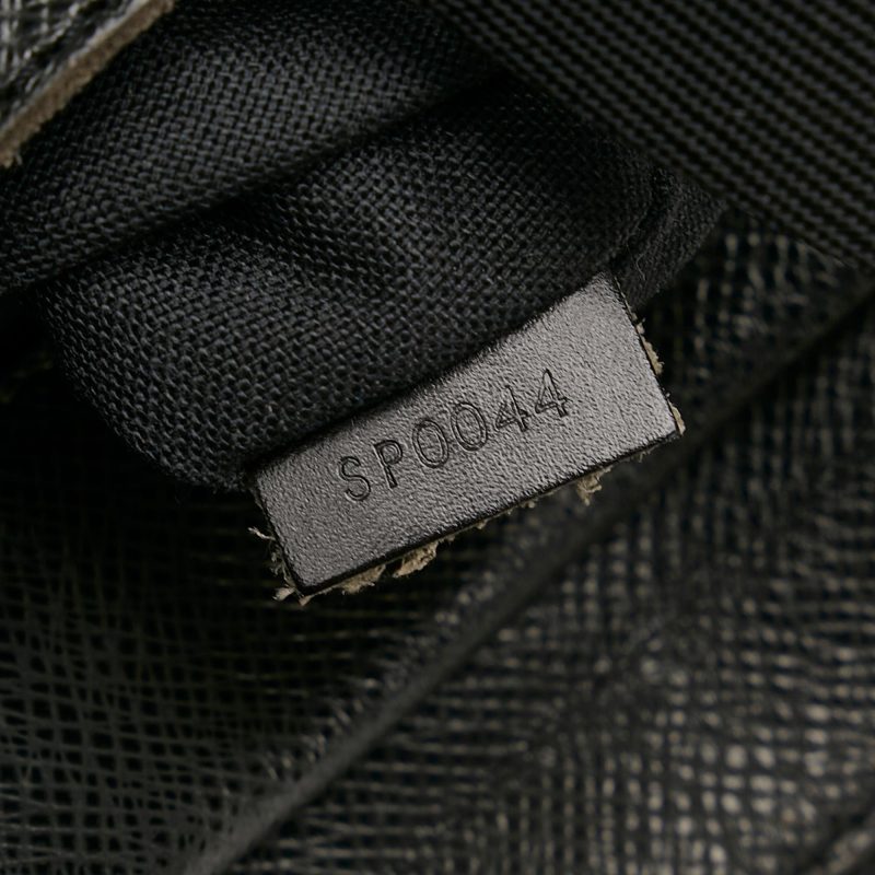Louis Vuitton Taiga Sayan (28875) - Image 8