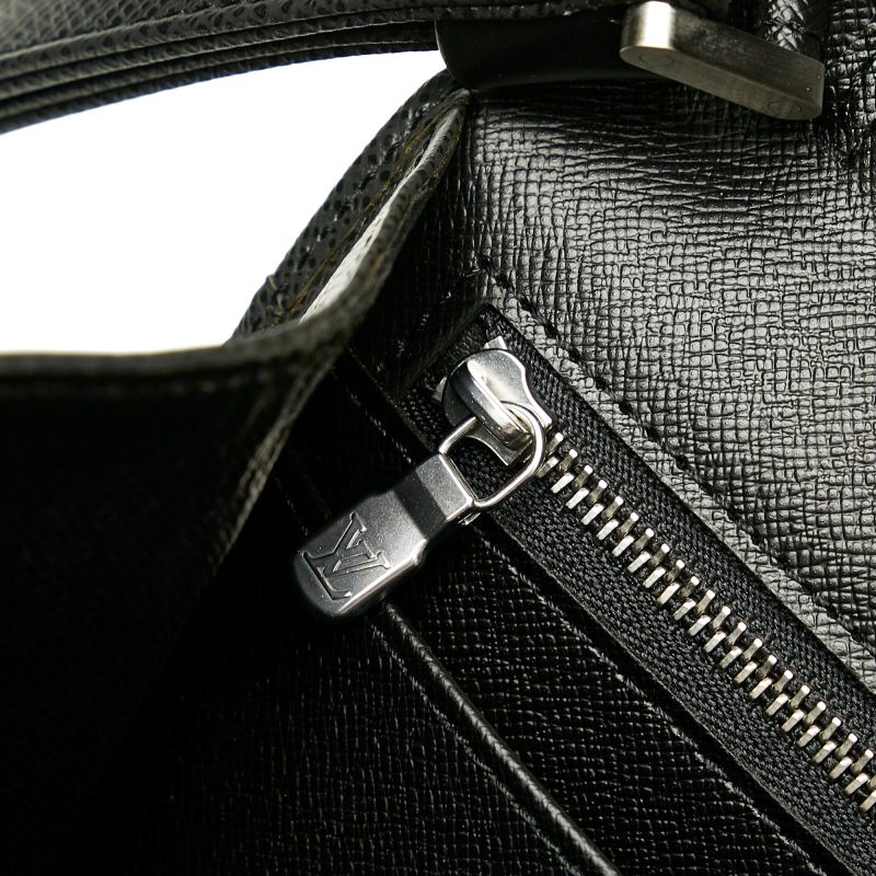 Louis Vuitton Taiga Selenga 34664) - Image 8