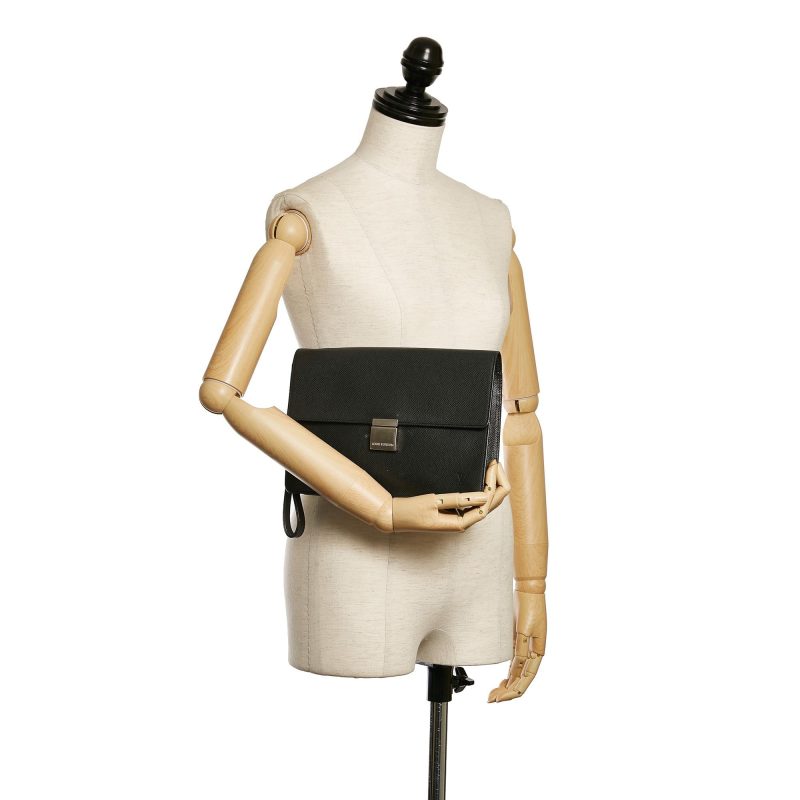 Louis Vuitton Taiga Selenga 34694) - Image 9