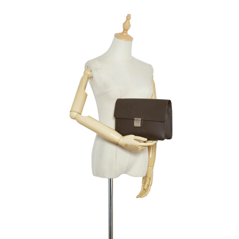 Louis Vuitton Taiga Selenga (OGQi3F) - Image 5