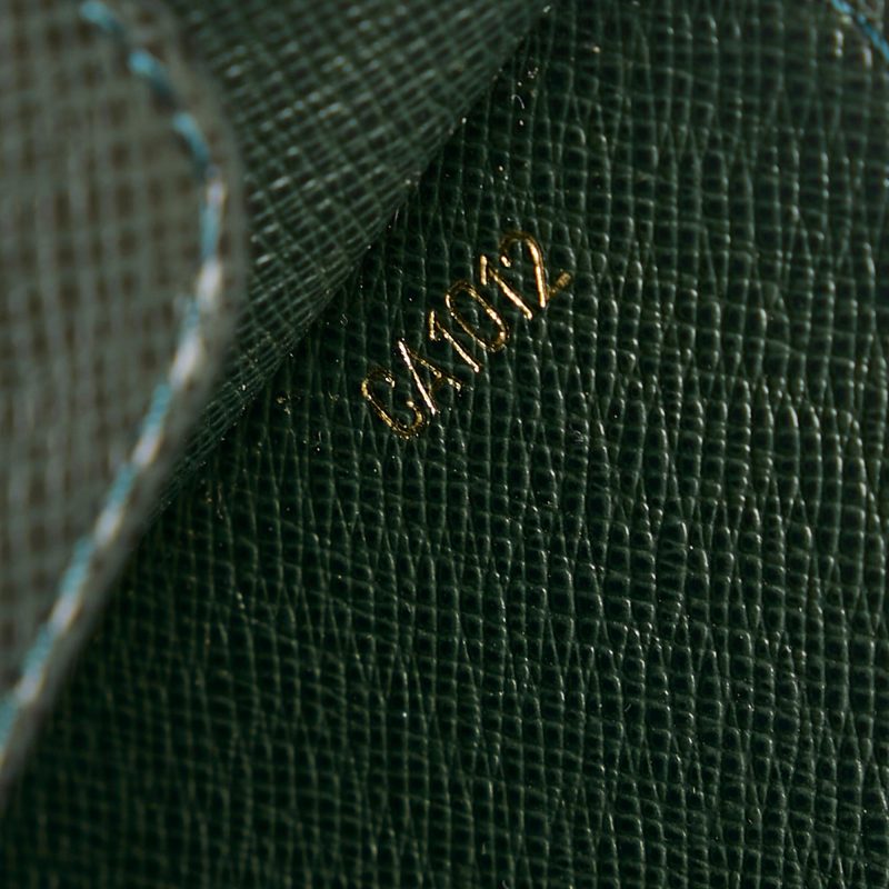Louis Vuitton Taiga Selenge (XwKa9Q) - Image 8