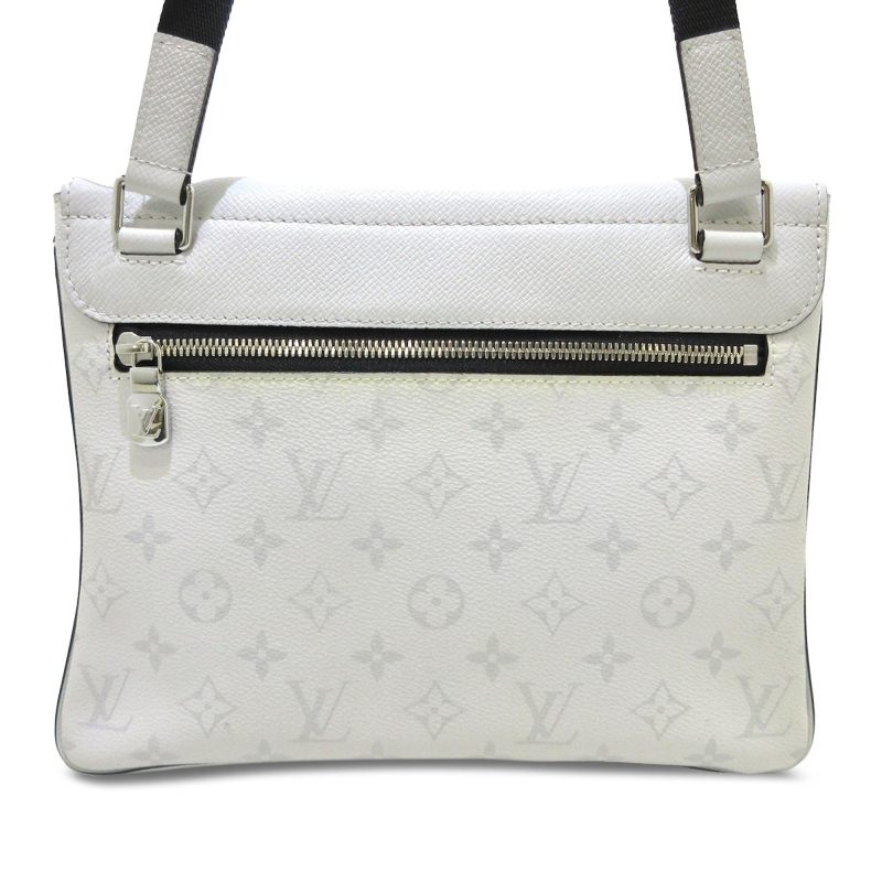 Louis Vuitton Taigarama Outdoor Flap Messenger (E3Pq4v) - Image 3