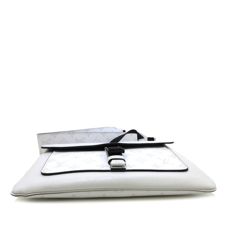 Louis Vuitton Taigarama Outdoor Flap Messenger (E3Pq4v) - Image 4