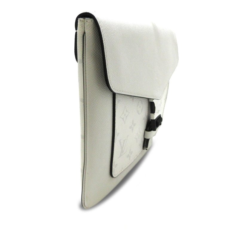 Louis Vuitton Taigarama Outdoor Flap Messenger (E3Pq4v) - Image 2