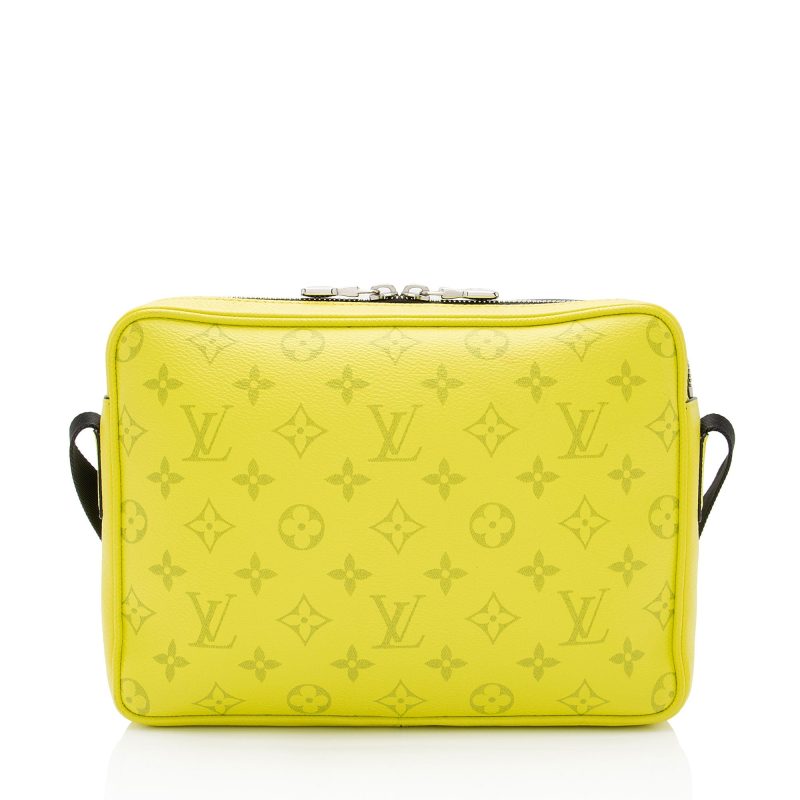 Louis Vuitton Taigarama Leather Outdoor Messenger Bag (2LtRge) - Image 3
