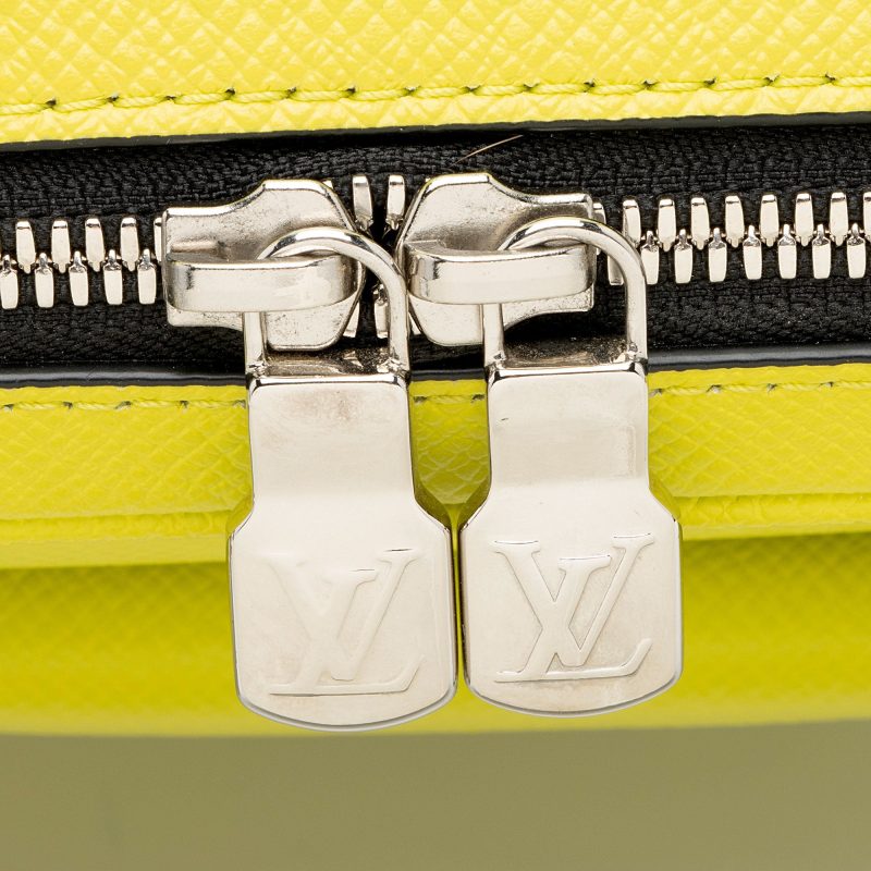 Louis Vuitton Taigarama Leather Outdoor Messenger Bag (2LtRge) - Image 10