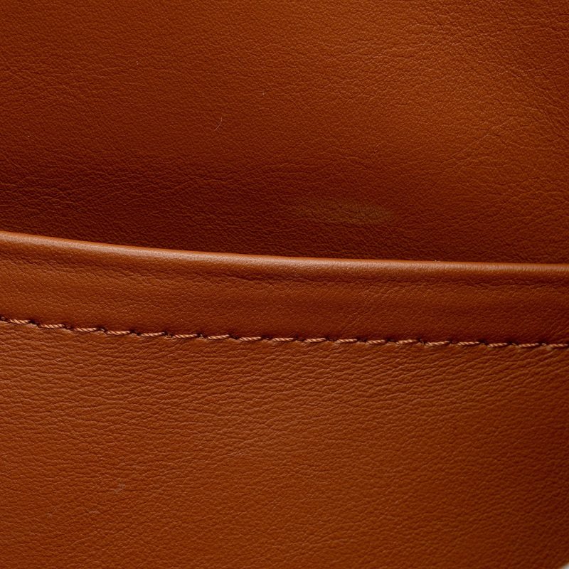 Louis Vuitton Taurillon Capucines MM Bag (k71Gmv) - Image 9