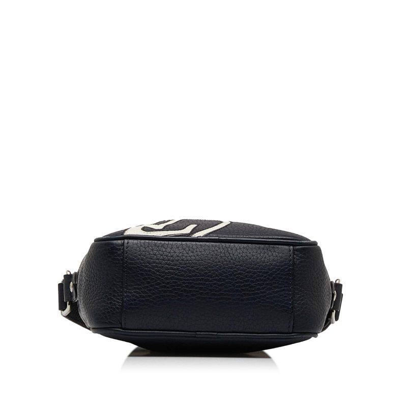 Louis Vuitton Taurillon Danube LV Circle  PM (n3Hrmy) - Image 4