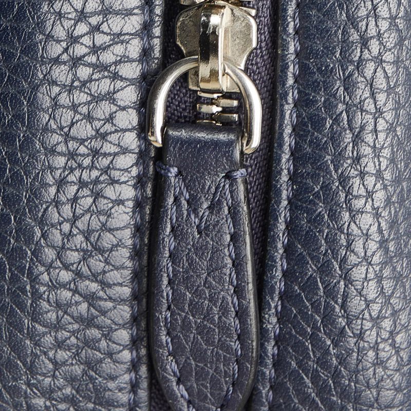 Louis Vuitton Taurillon Danube LV Circle  PM (n3Hrmy) - Image 10